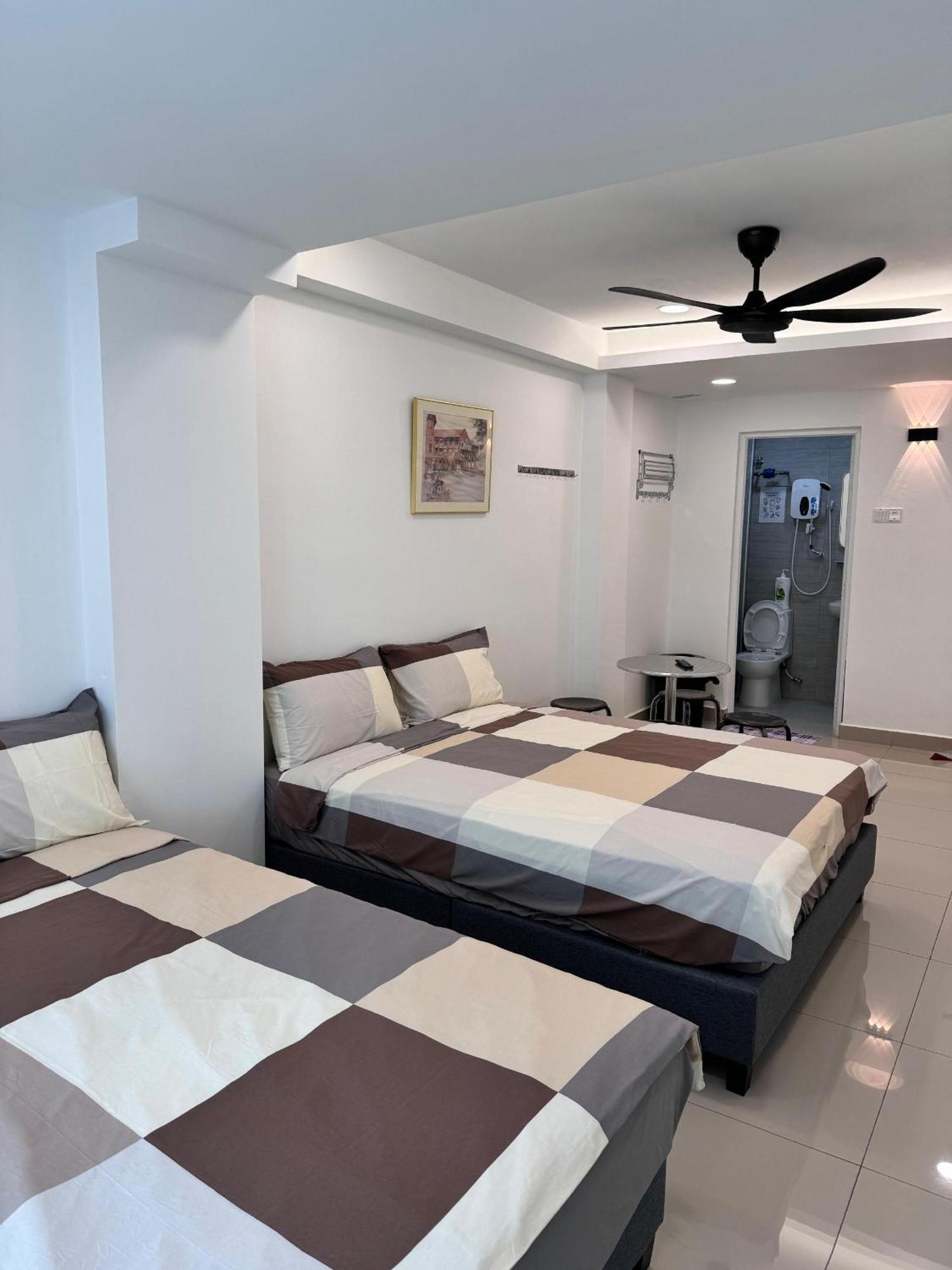 Famosa 2 At Ong Kim Wee Guest house