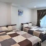 Famosa 2 Stay At Ong Kim Wee
